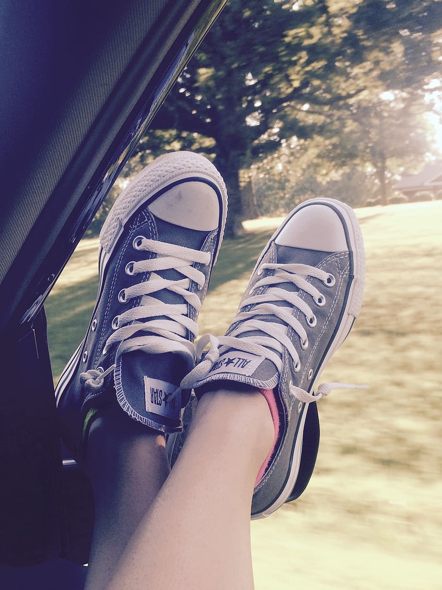 converse, shoes, feet, window, car, travel, care, young, traveling, HD wallpaper