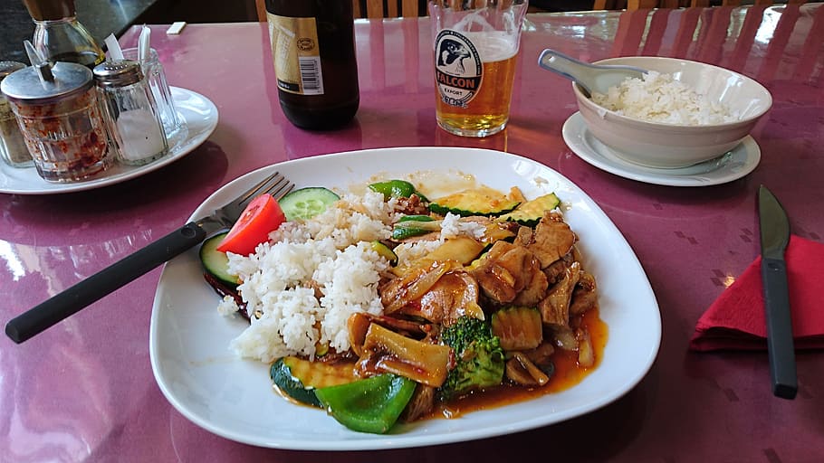 Dish With Rice on Plate, alcoholic beverage, beer, bowl, chinese food, HD wallpaper