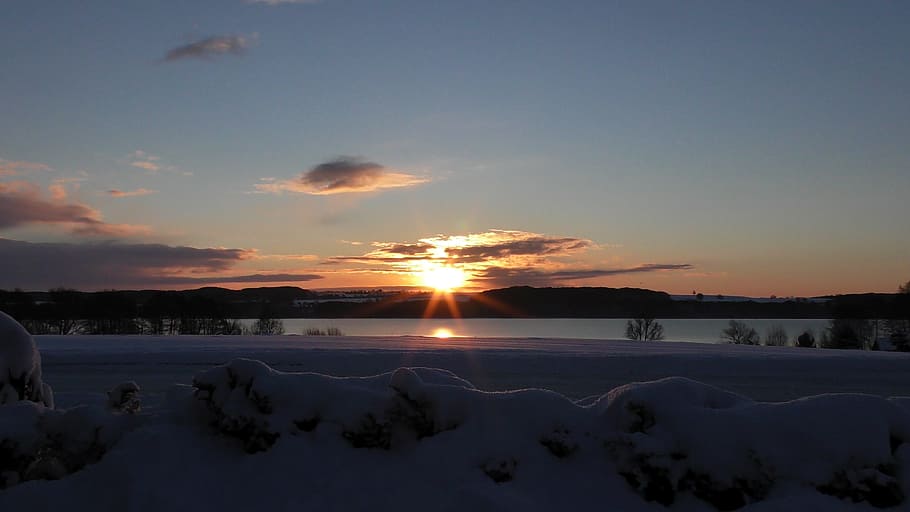 sunset, dawn, nature, evening, dusk, snow, sky, waters, winter HD wallpaper