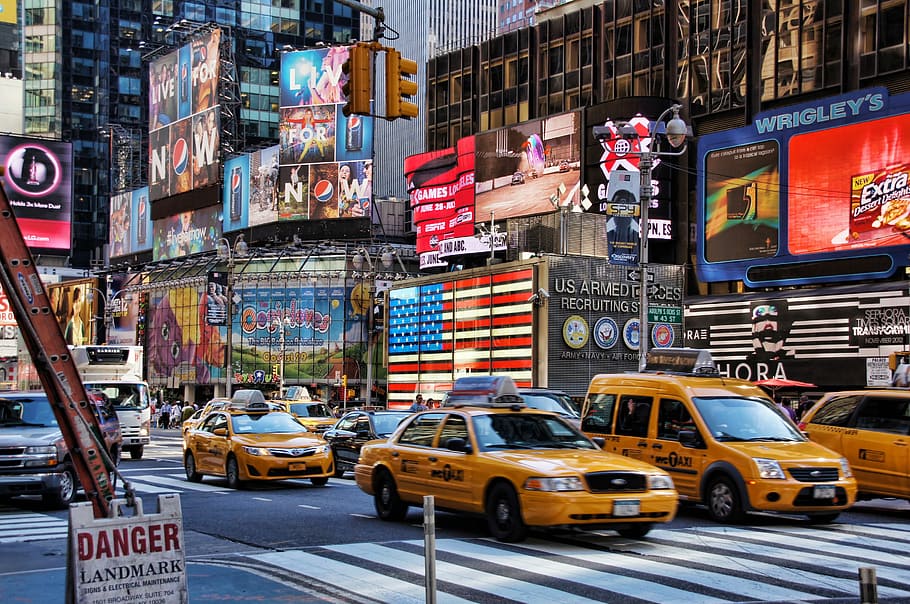 Hd Wallpaper Yellow Cabs On Middle Of New York Time Square Broadway