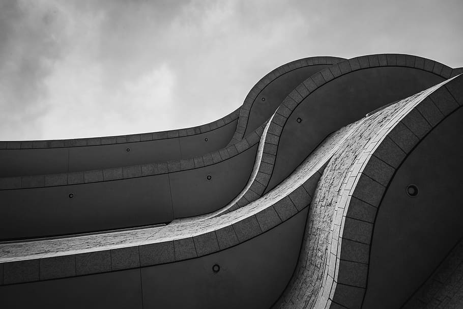 gray concrete illustration, grayscale photography of building HD wallpaper