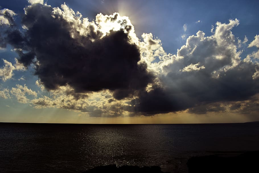 crepuscular rays, sea, clouds, sunlight, sunbeam, nature, sky HD wallpaper