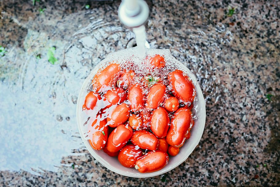 orange beans on white container soaked in water, white ceramic bowl on sink HD wallpaper
