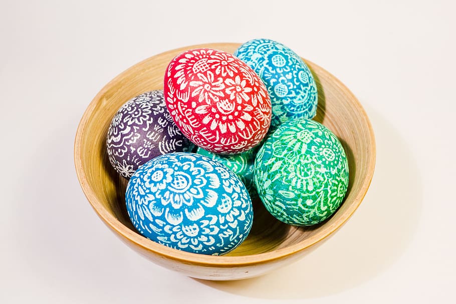 six assorted-color egg decors on brown ceramic bowl, eggs, easter eggs