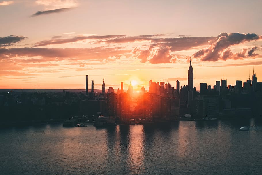 aerial shot of city skyline, silhouette photo of cityscape, buildings HD wallpaper