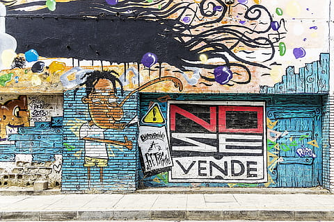 graffiti artwork on wall, background, spanish, grunge, street art HD wallpaper