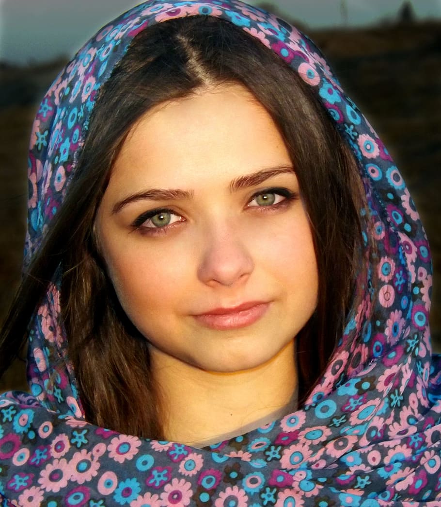 Women's blue, black and pink floral scarf, girl, oriental, green eyes