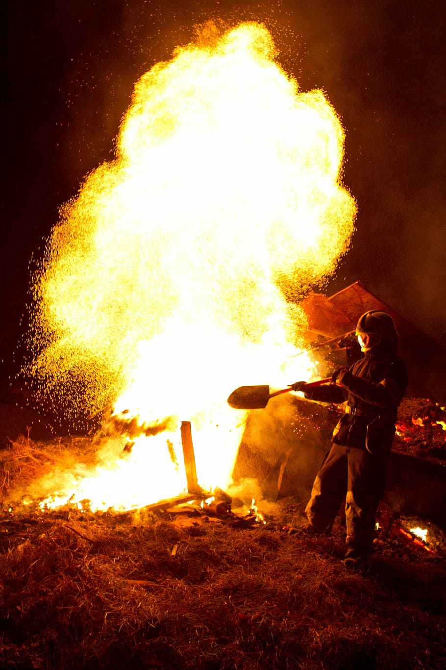fire, firefighter, sparks, burning, flame, fire - natural phenomenon HD wallpaper