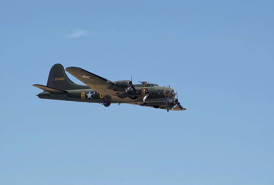 Boeing B-17 Sally B, jet plane on sky, aircraft, airplane, bomber, HD wallpaper