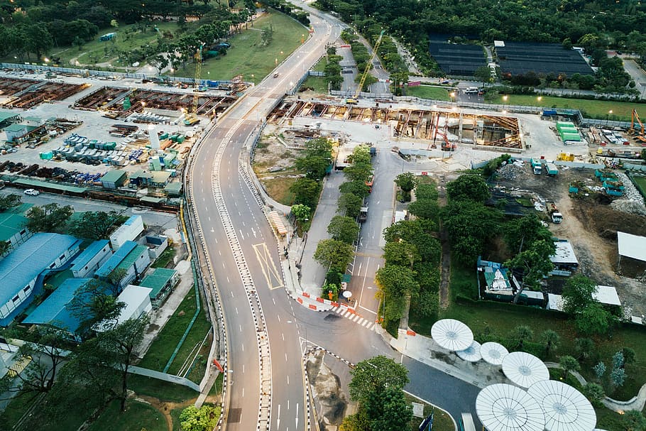 brid's eye view of grey concrete road, aerial photography of a city HD wallpaper