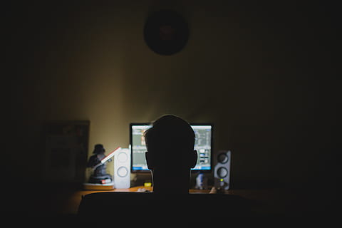 man playing online games on computer, work, desk, night, hacker HD wallpaper