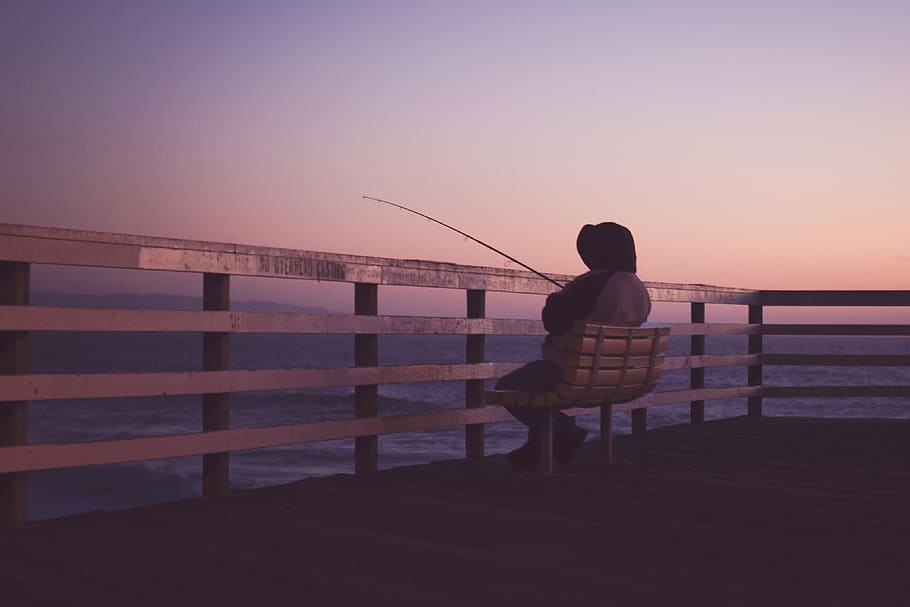 people, man, alone, sitting, fishing, sea, ocean, water, wooden HD wallpaper