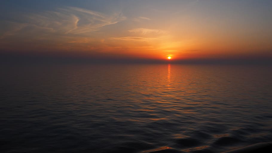 body of water during golden hour, sunset, south china sea, sky, HD wallpaper