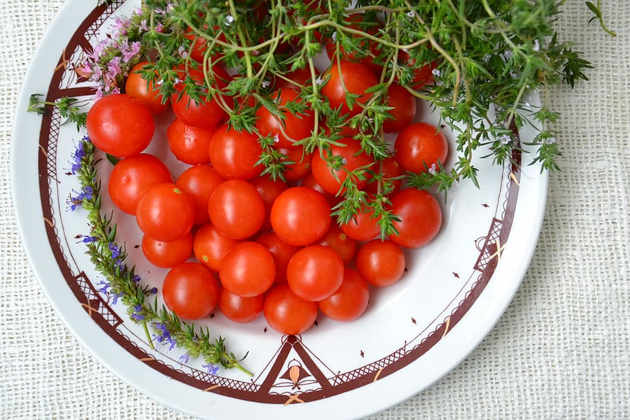 Tomatoes, Small, Vegetables, Salad, harvesting, food, vegetarianism HD wallpaper
