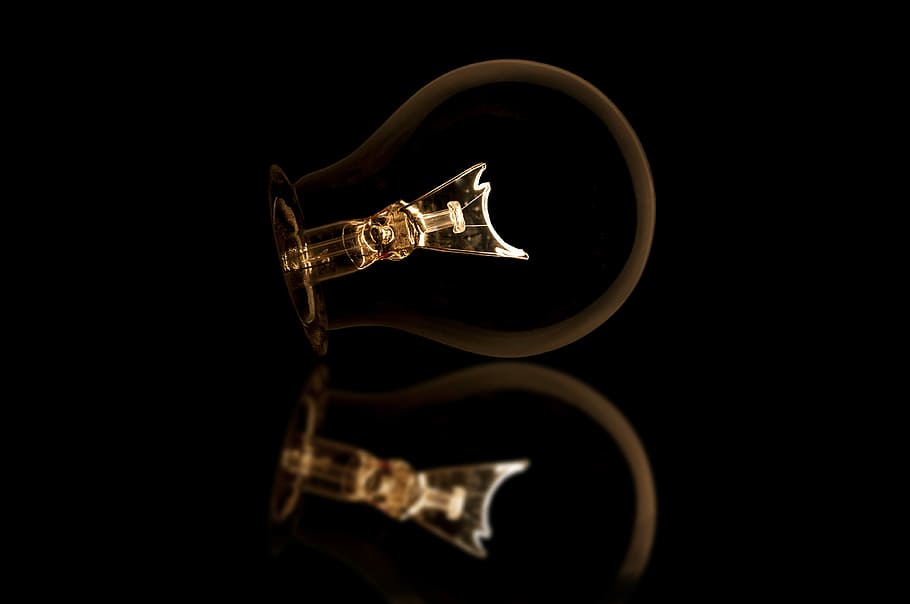 two clear light bulbs, powered on light bulbs, reflection, filament HD wallpaper
