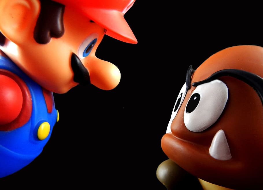 selective focus photography of Super Mario toys, nintendo, mushroom