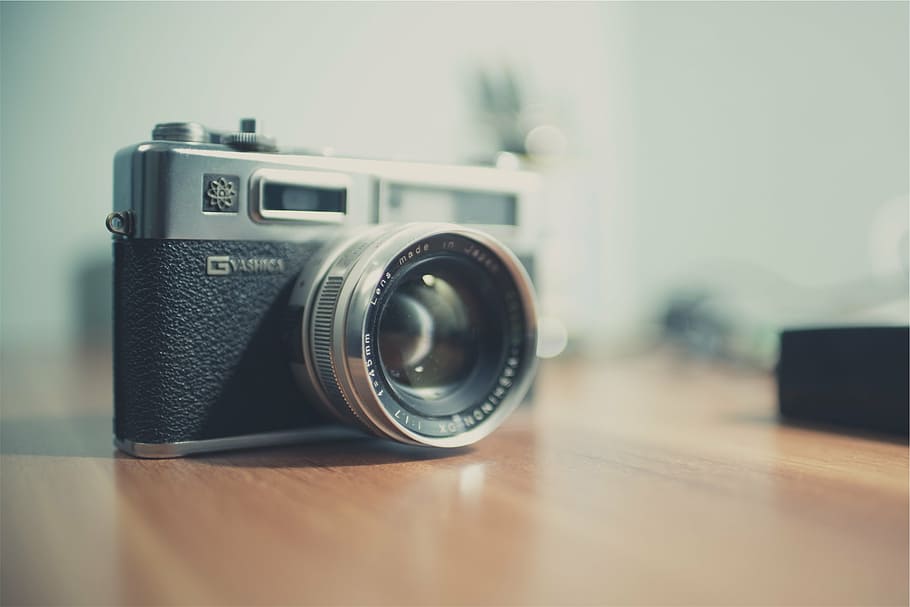 black and silver SLR camera on brown wood, selective, focus, photography, HD wallpaper