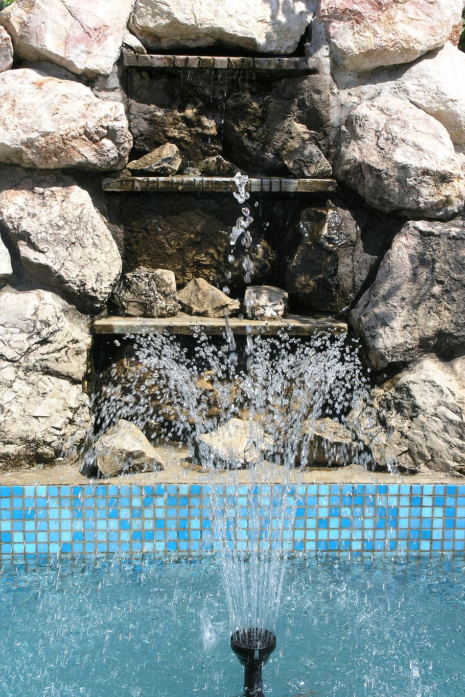 Fountain, Alpine Slide, Water, swimming pool, refreshment, rock - object HD wallpaper
