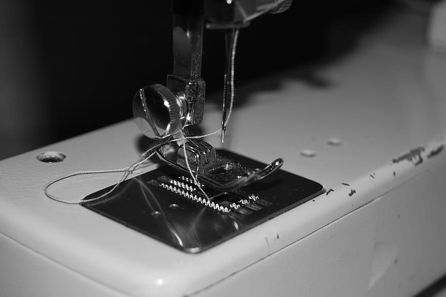 sewing-machine-needle-thread-black-and-white.jpg