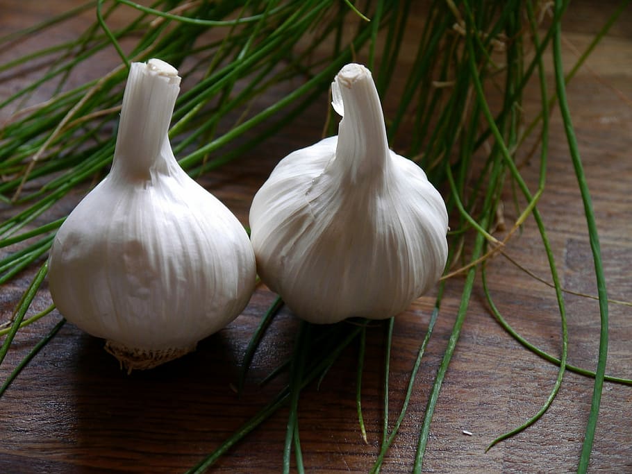two white onions on brown surface, garlic, spice, raw, aromatic HD wallpaper