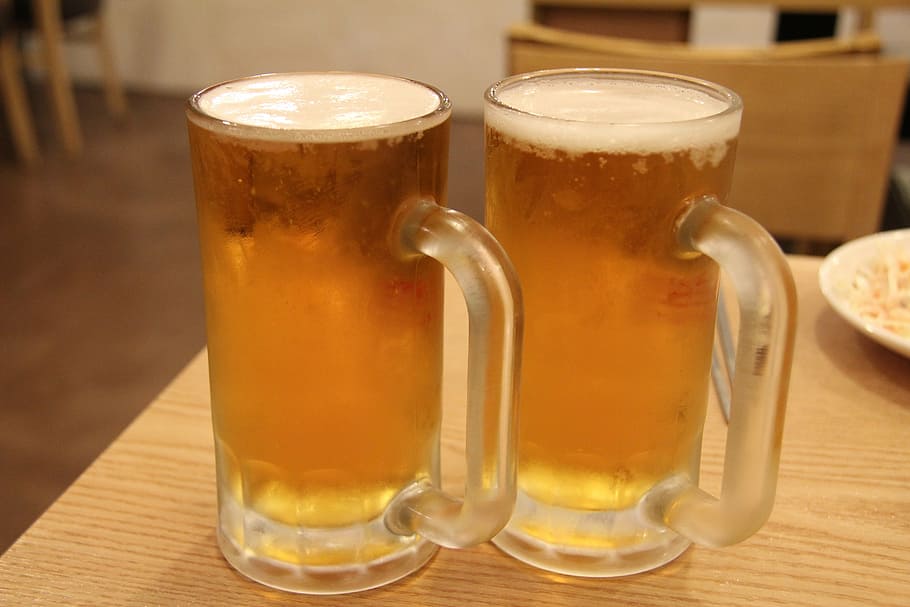 two beer mugs, draft beer, hof, beer - alcohol, food and drink HD wallpaper