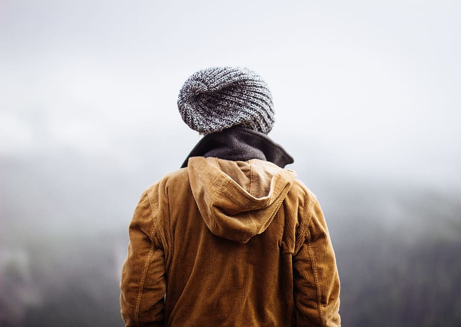 brown hoodie jacket and gray knit hat, people, toque, clothing HD wallpaper