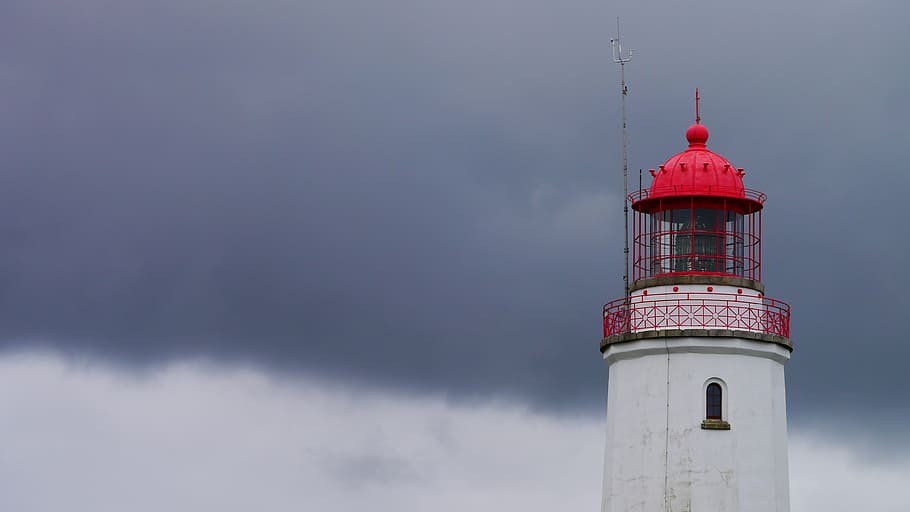 lighthouse, building, beacon, tower, sky, landmark, sea, coastline HD wallpaper