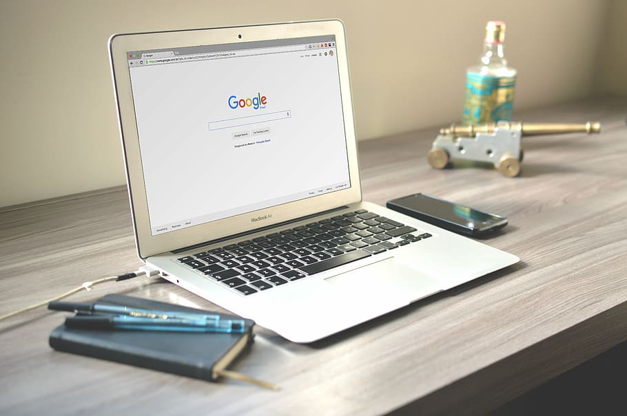 MacBook Air on wooden table, top, brown, laptop, computer, technology HD wallpaper