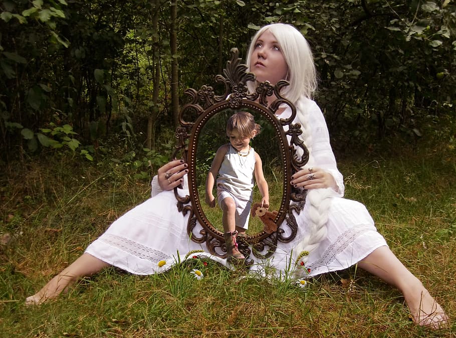 woman in white dress sitting on grass holding mirror, person HD wallpaper
