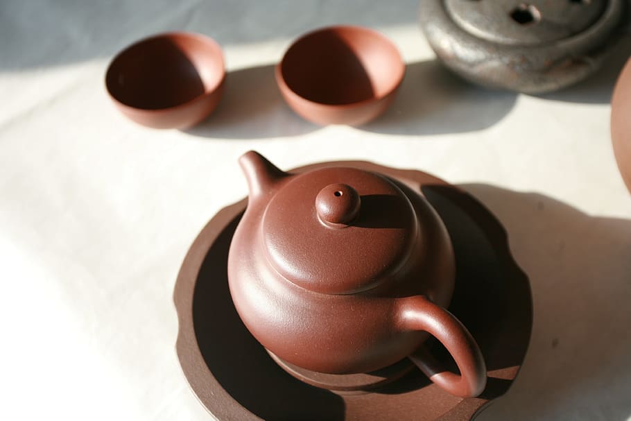 brown ceramic teapot, tea set, pottery, ceramics, indoors, craft HD wallpaper