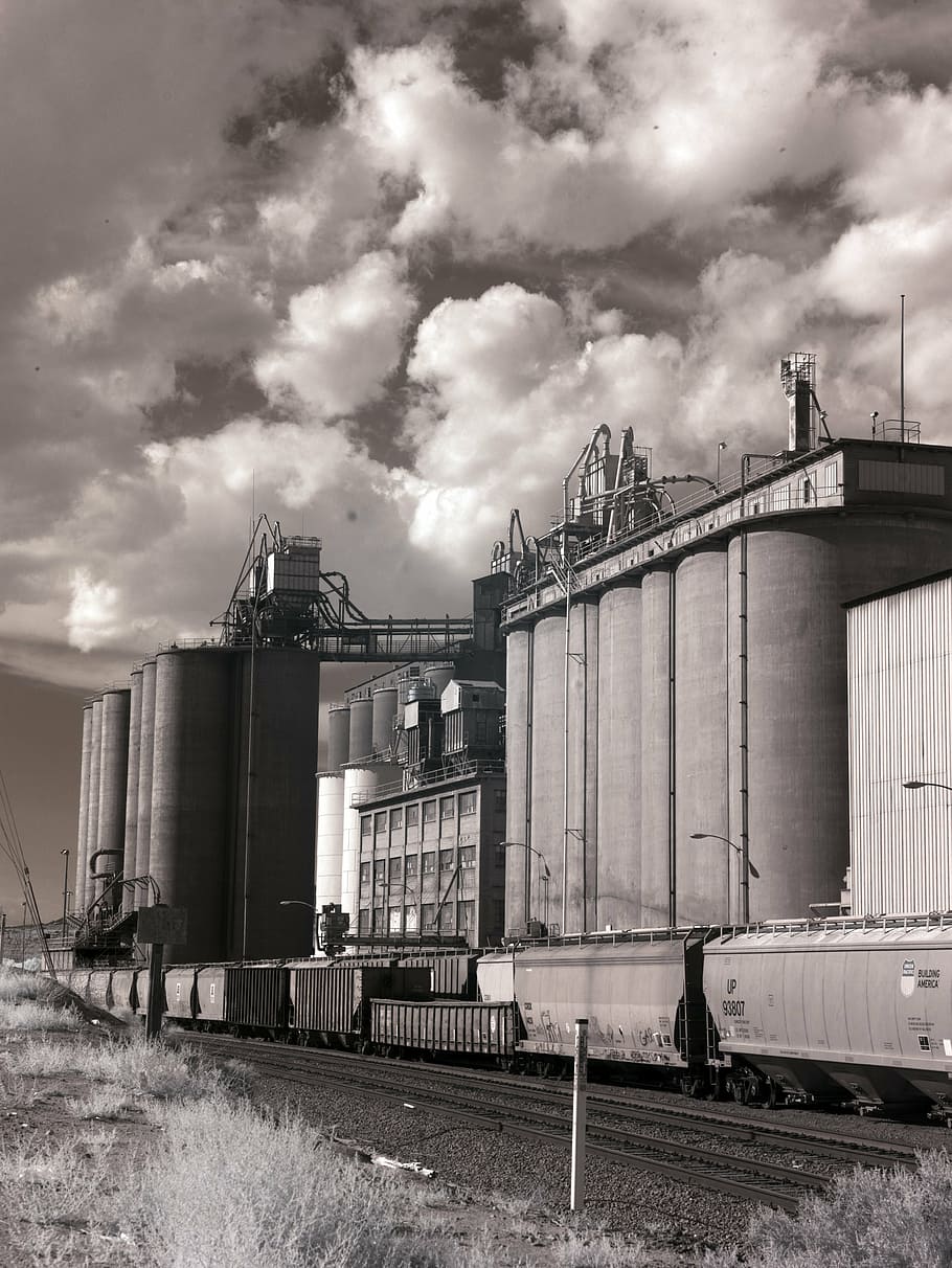 grain elevator, train, rural, black and white, farming, agriculture HD wallpaper