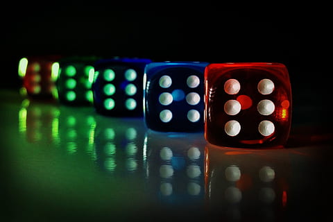 selective focus photography of five dices reflecting on surface HD wallpaper