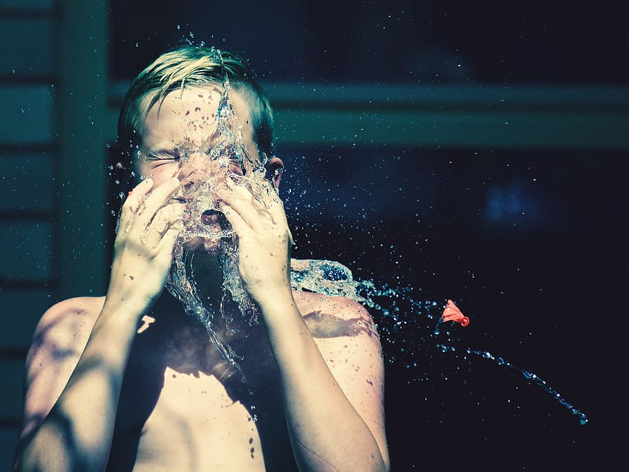 Child Wash With Water, balloon, happiness, joy, man, person, splash HD wallpaper