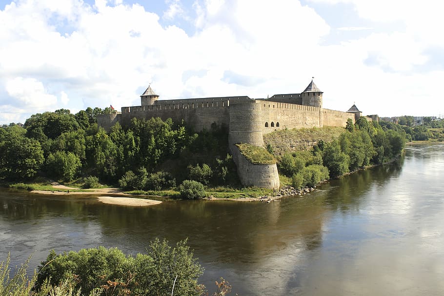 river, castle, old, history, nature, estonia, border, water HD wallpaper