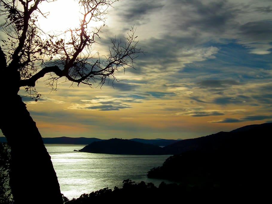 sunset, sea, reflection, rock, méditerrannée, seascape, sky HD wallpaper