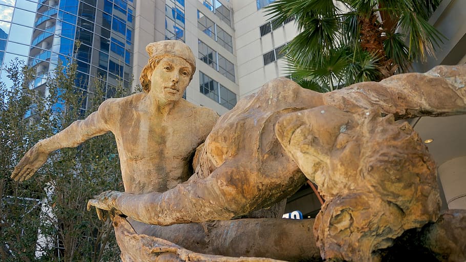 Orlando, Downtown, Statue, Man, Woman, palm tree, one woman only HD wallpaper