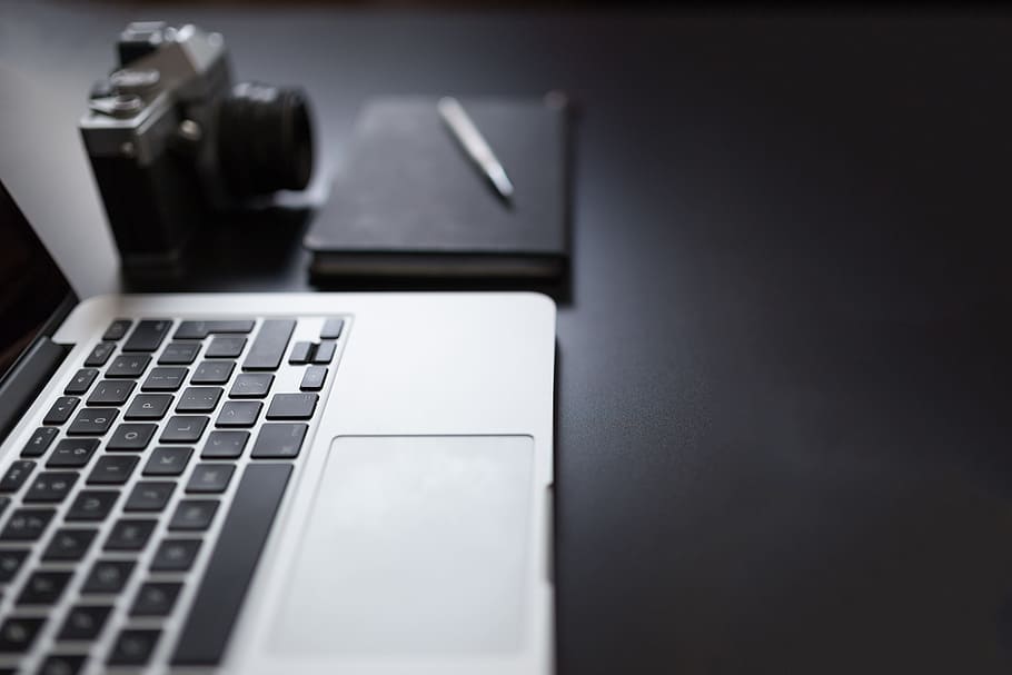 MacBook, Camera and Notepad, camerNotepad, technology, laptop HD wallpaper