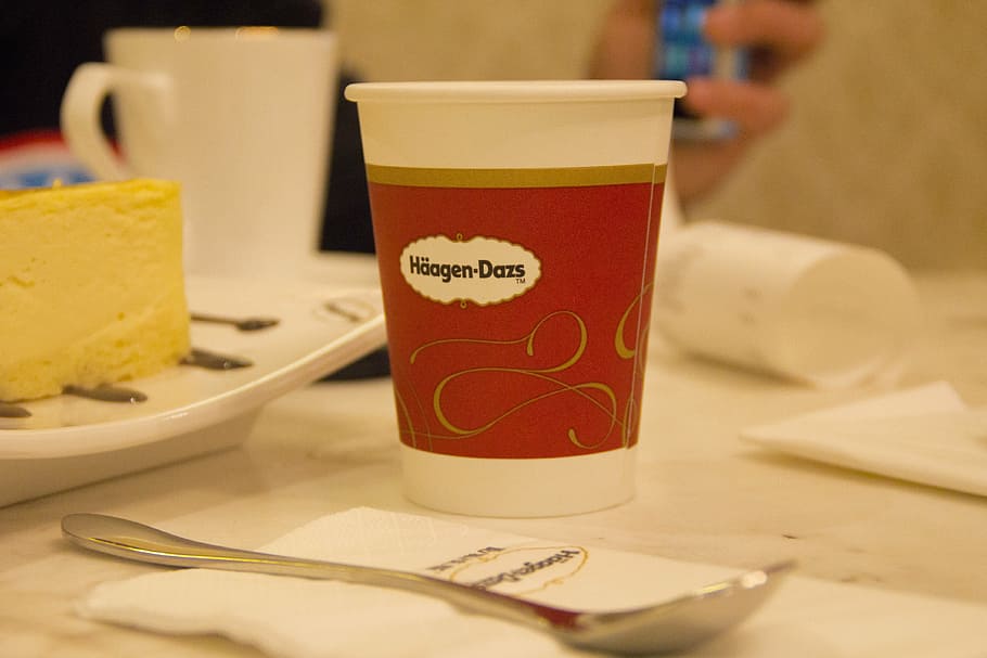 häagen-dazs, paper cup, dining table, simple, indoors, food and drink, HD wallpaper