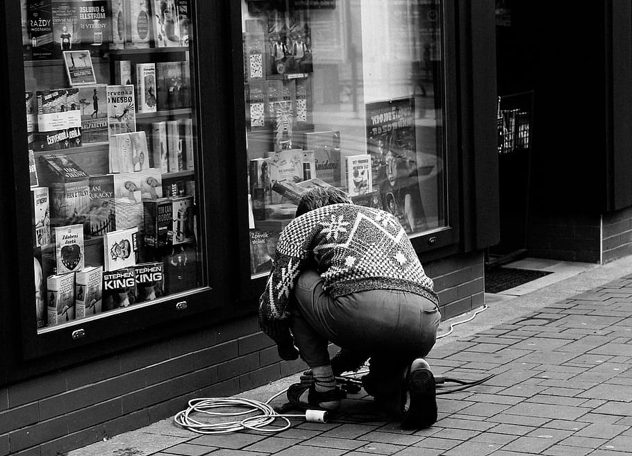 man, work, street, real people, one person, architecture, rear view HD wallpaper