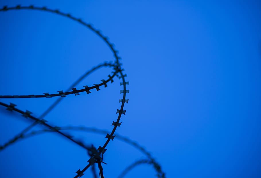 no one, sky, barbed wire, razor, blue, knife, sharp, macro HD wallpaper