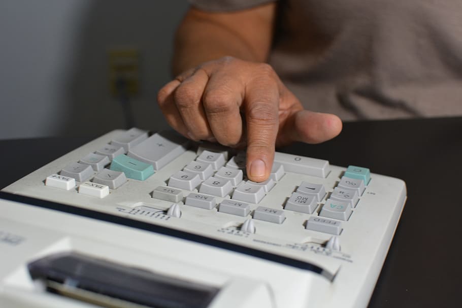 person touching gray and white calculator, accounting, math HD wallpaper