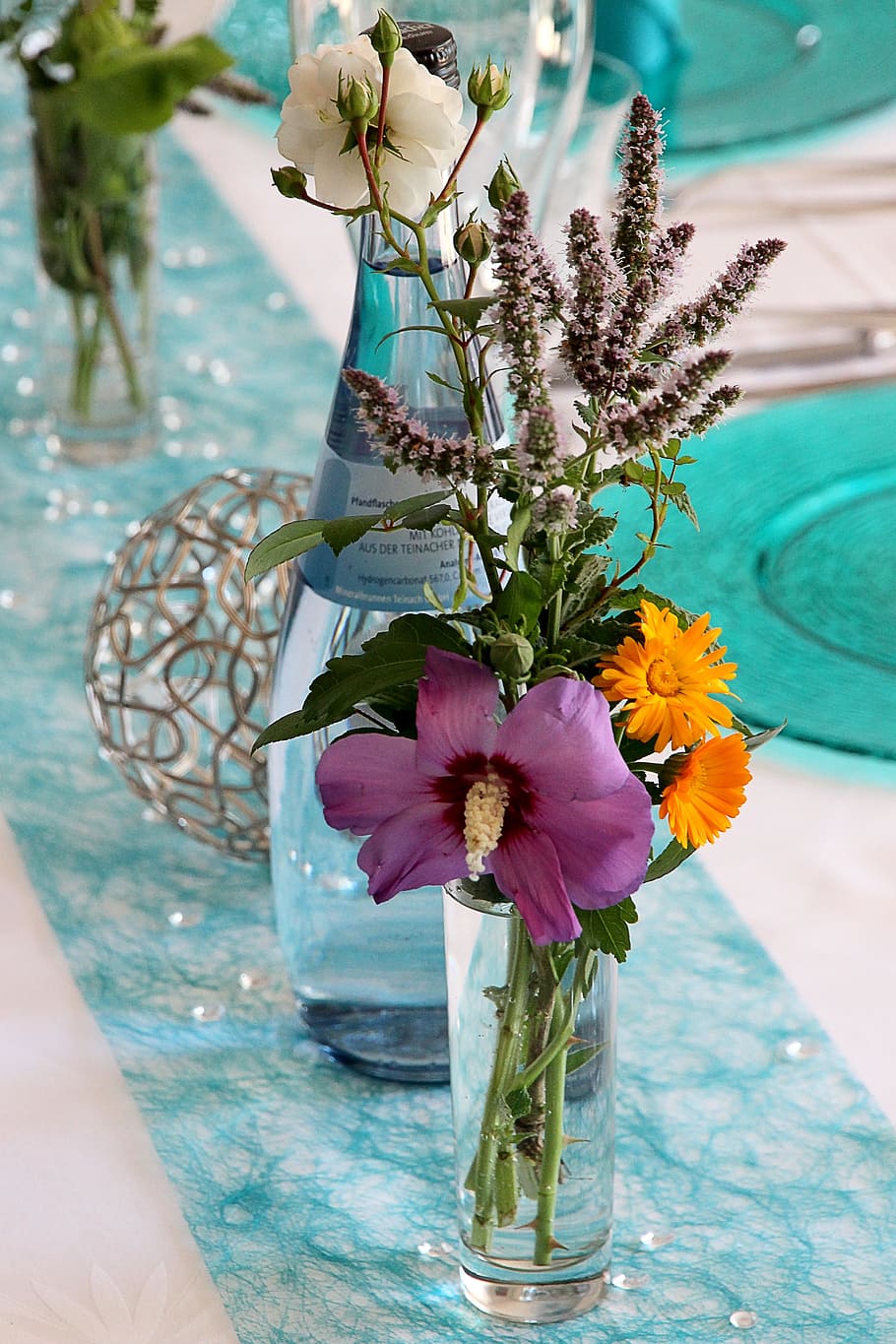 Table, Decorations, Flower, Vase, table decorations, blossom HD wallpaper