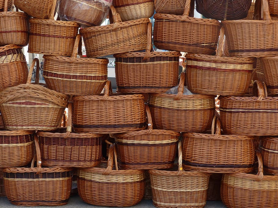 pile of brown wicker basket, baskets, carry cot, shopping basket, HD wallpaper