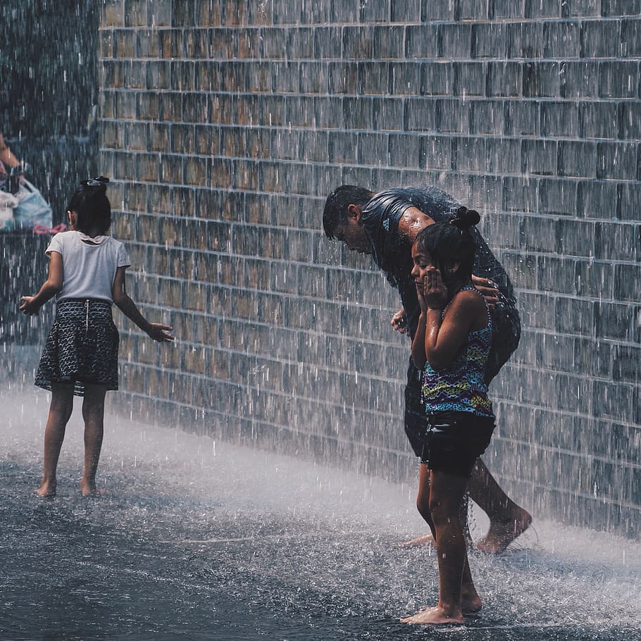 cold, water, rain, rainy, wet, people, man, kids, girls, children HD wallpaper