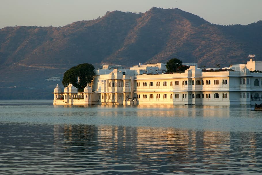 udaipur india rajasthan lake