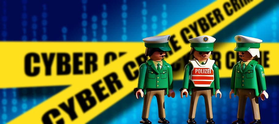 police minifigures, police officers, old, playmobil, green, funny