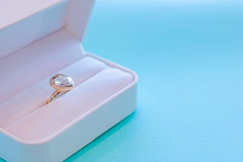 diamond stud silver ring in case, jewelry, blue, close-up, engagement ring HD wallpaper