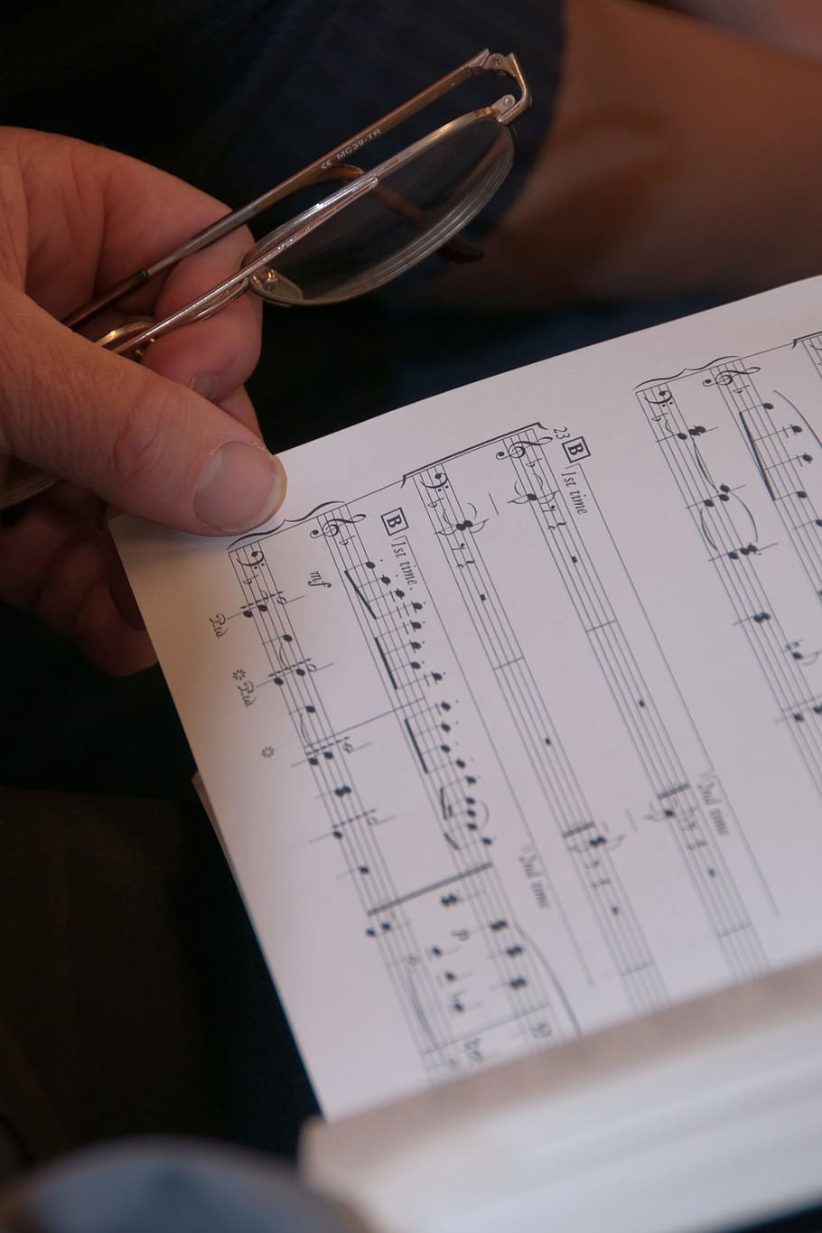 choir, sing, sample, singer, music, exercise, human hand, human body part HD wallpaper