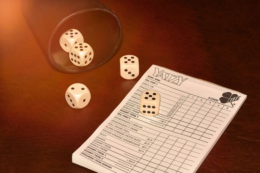 craps, cube, notepad, play, luck, sunlight, lighting, table HD wallpaper