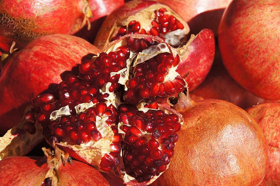 Pomegranate, Fruit, red, food, freshness, ripe, organic, healthy Eating HD wallpaper